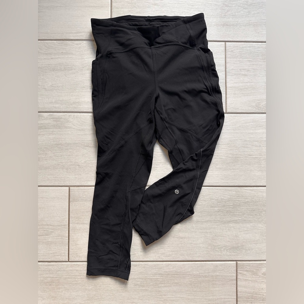 Lululemon Capri leggings with pockets